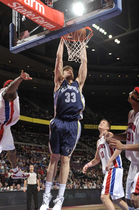 伊萨克以 伊萨克以