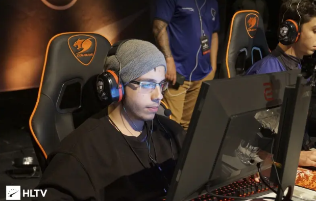 何时刷新两 何时刷新两